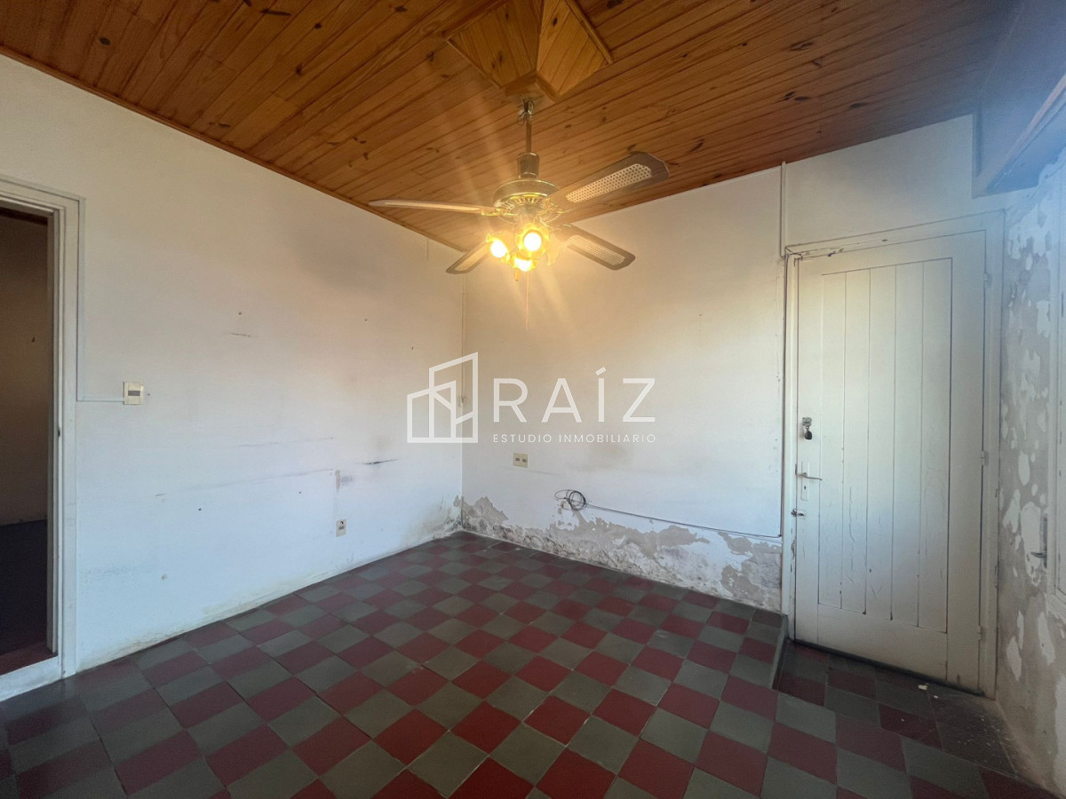 Casa ID.11827 - VENTA 2 CASAS MISMO PADRON SAN CARLOS