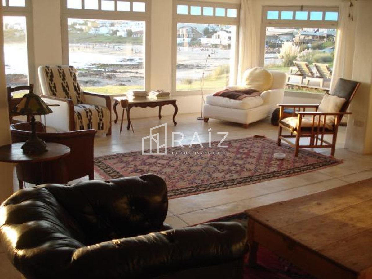 Casa ID.465 - EXCEPCIONAL CASA EN LA BARRA!!