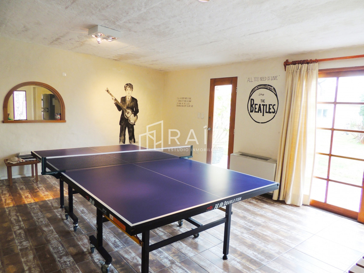 Casa ID.1747 - EXCELENTE CASA DE 5 DORMITORIOS