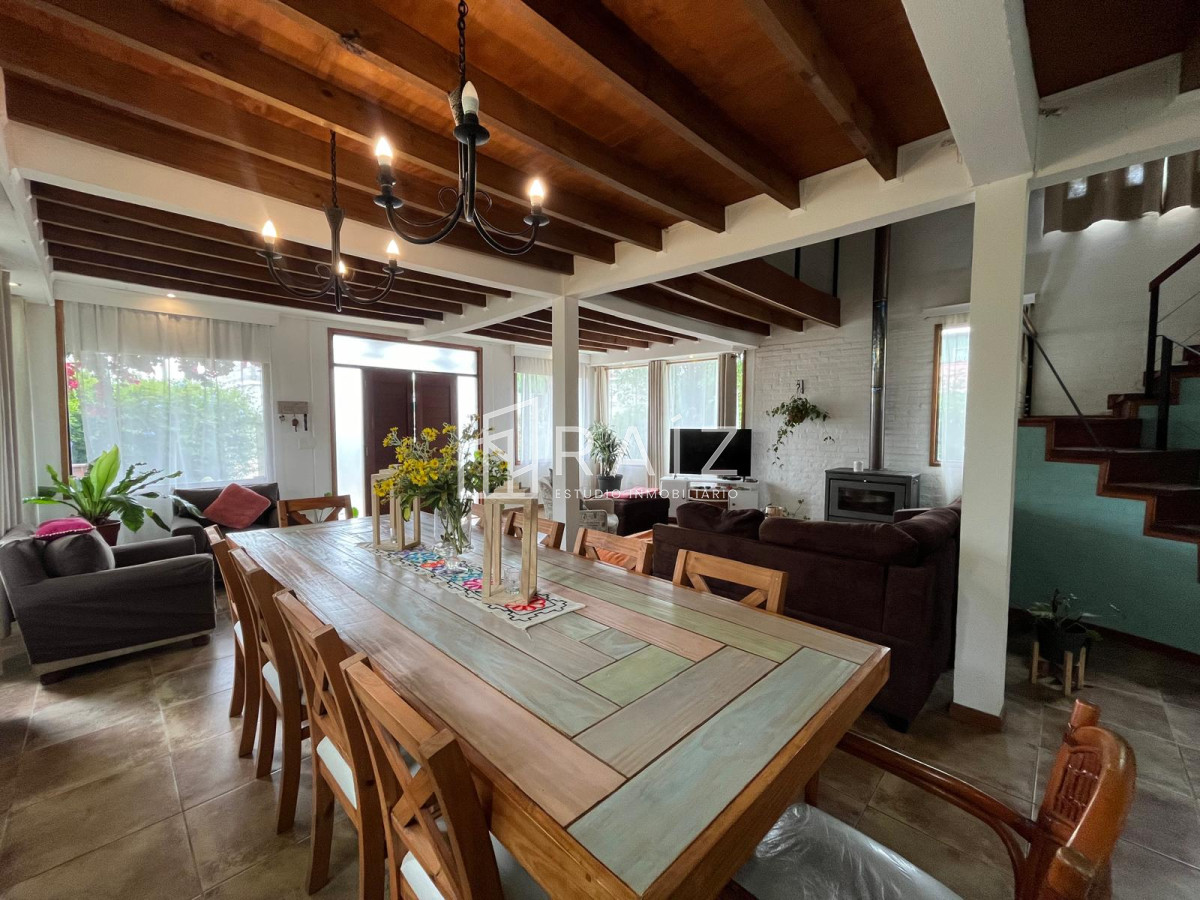 Casa ID.11202 - VENTA CASA 5 DORMITORIOS LAUSANA