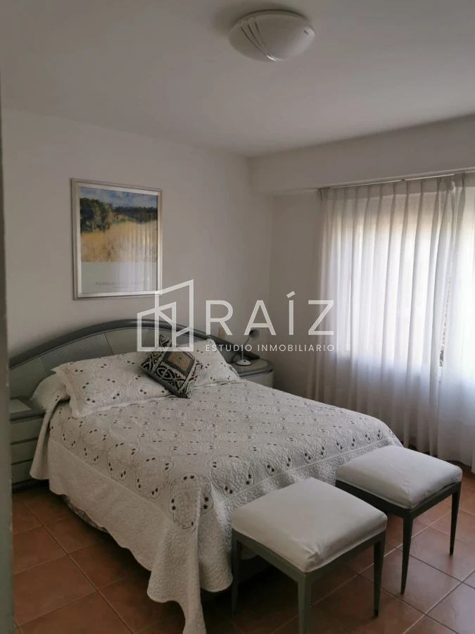 Casa ID.879 - VENTA CASA 4 DORMITORIOS PLAYA MANSA