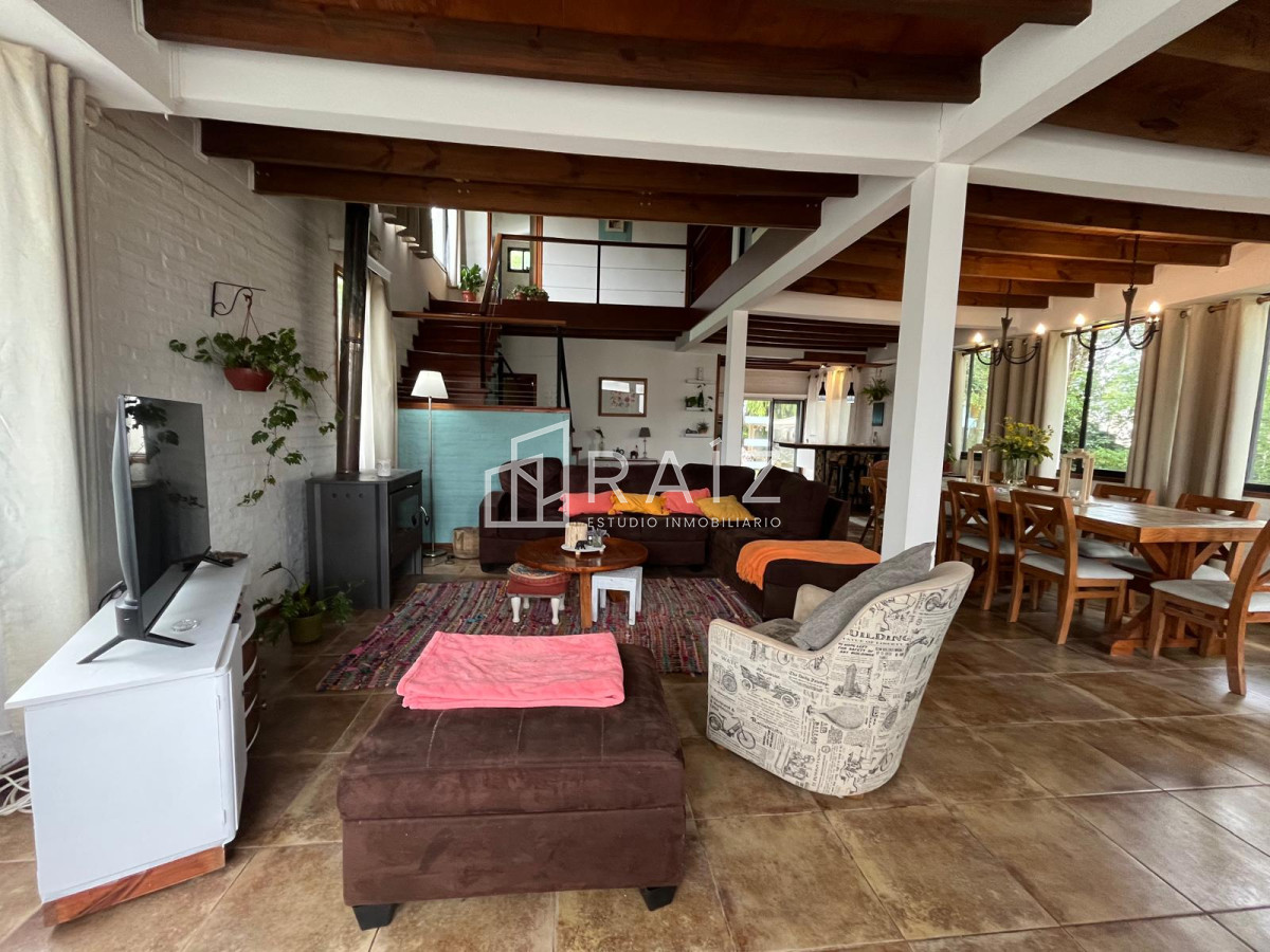 Casa ID.11202 - VENTA CASA 5 DORMITORIOS LAUSANA