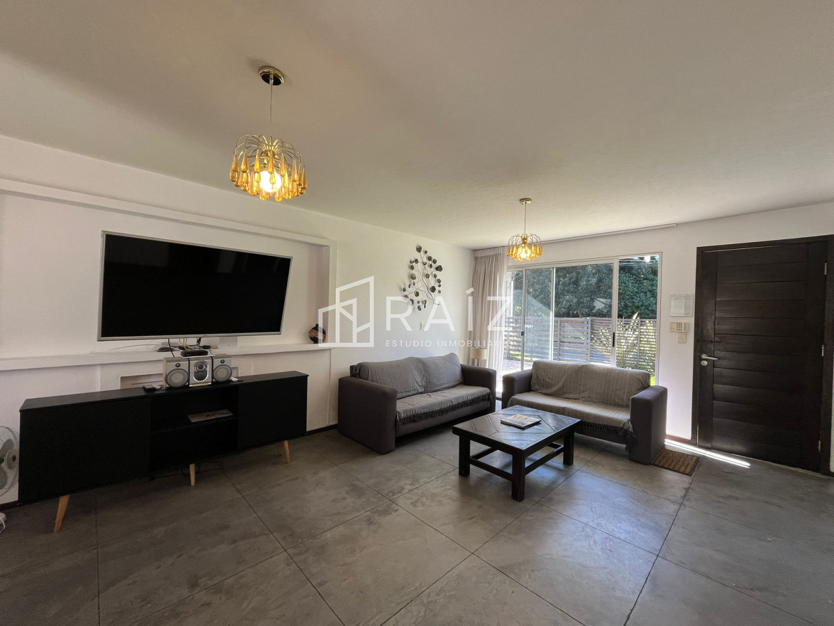 Casa ID.2554 - CASA  VENTA 3 DORMITORIOS ZONA ATLANTICO SHOPPING 