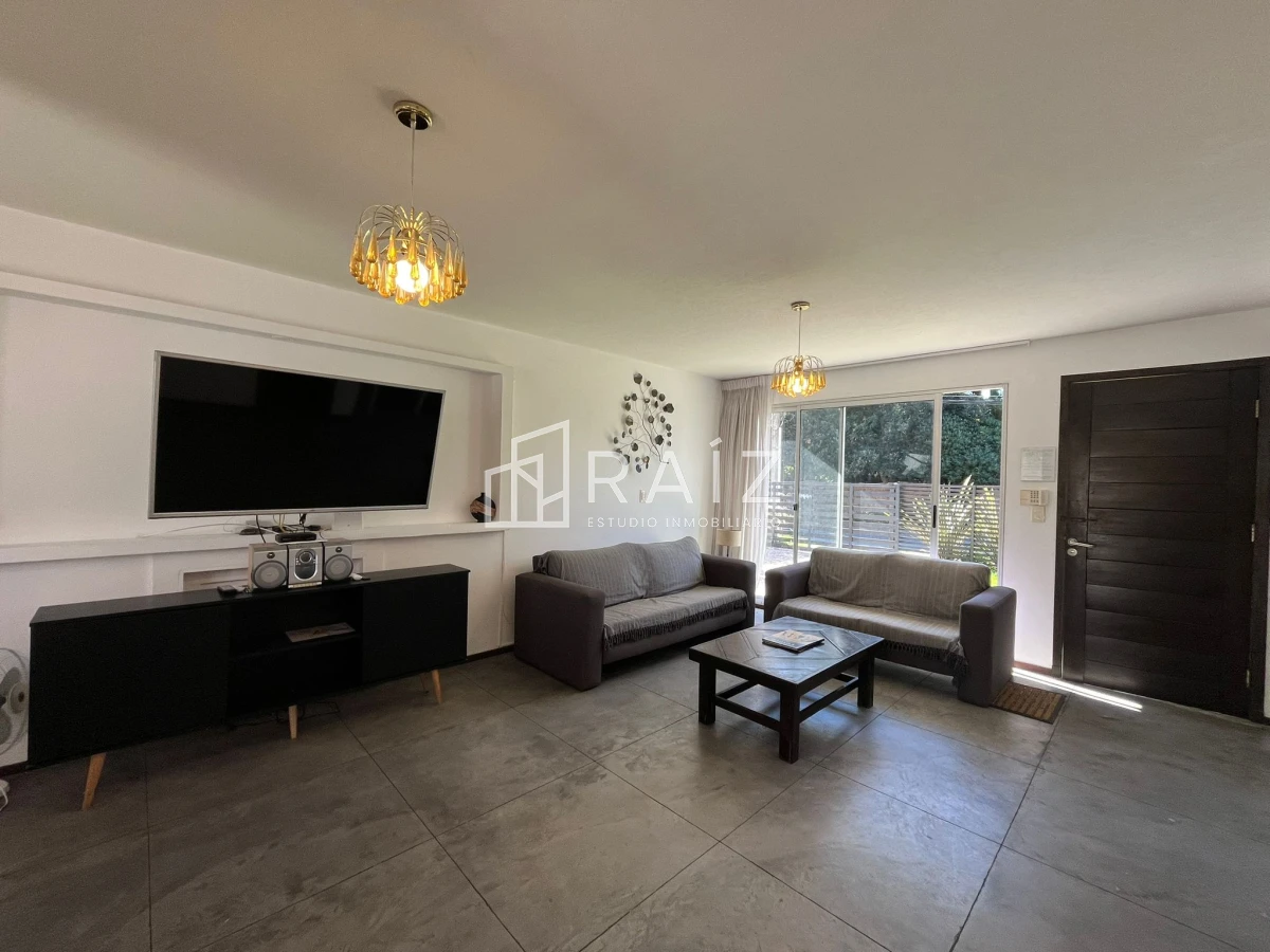 Casa ID.2554 - CASA  VENTA 3 DORMITORIOS ZONA ATLANTICO SHOPPING 