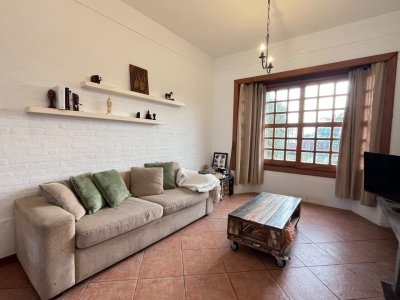 VENTA CASA 4 DORMITORIOS BIARRITZ MALDONADO 
