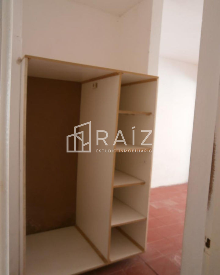 Local Comercial ID.1774 - Amplio local en Peninsula