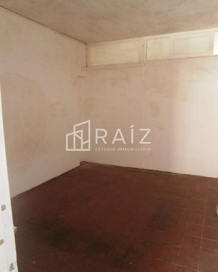 Local Comercial ID.1774 - Amplio local en Peninsula