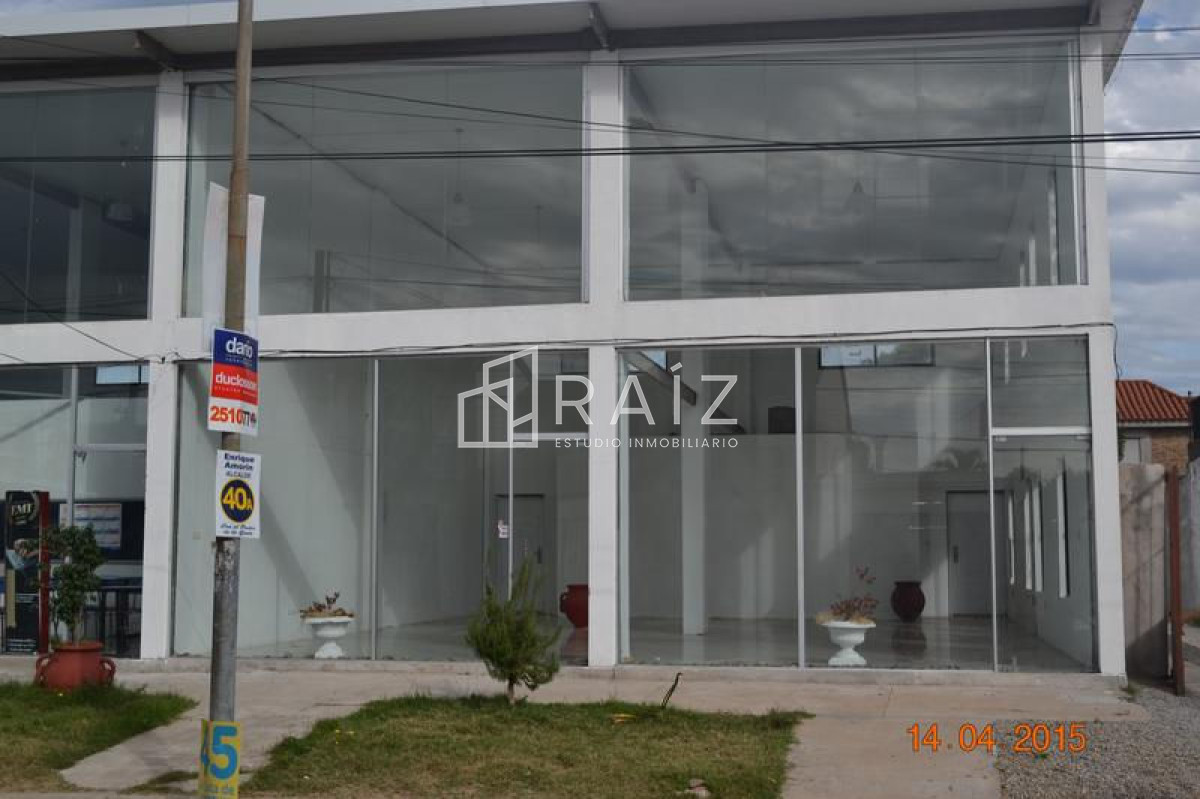 Local Comercial ID.1781 - Precioso y luminoso local en Maldonado 