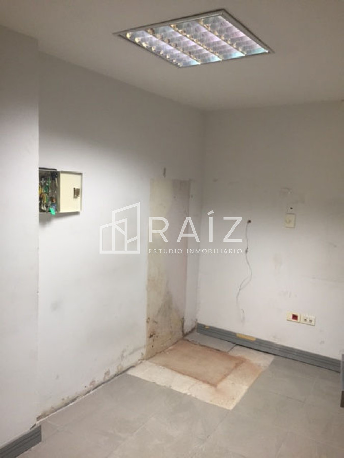 Local Comercial ID.2084 - Local en Montevideo.