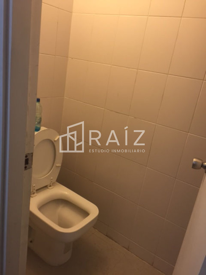 Local Comercial ID.2084 - Local en Montevideo.