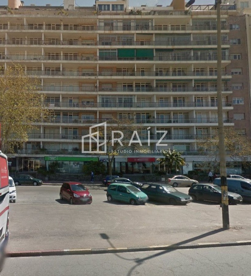 Local Comercial ID.2084 - Local en Montevideo.