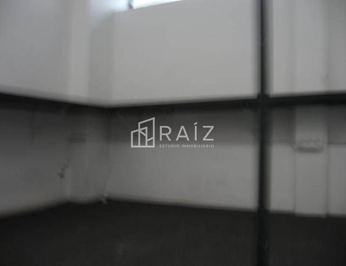 Local Comercial ID.2294 - Local en Punta del Este, Península