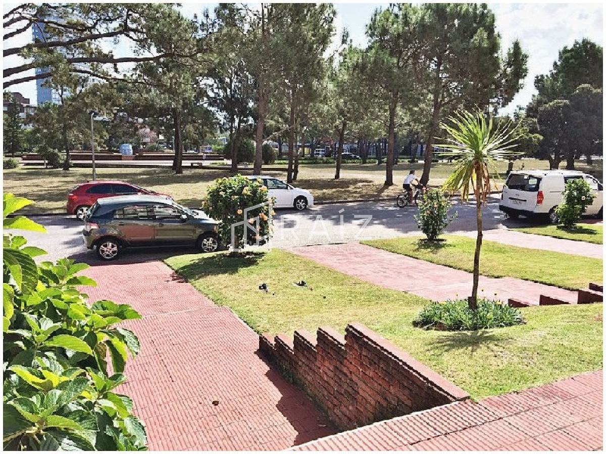 Local Comercial ID.2652 - Local en Punta del Este, Aidy Grill