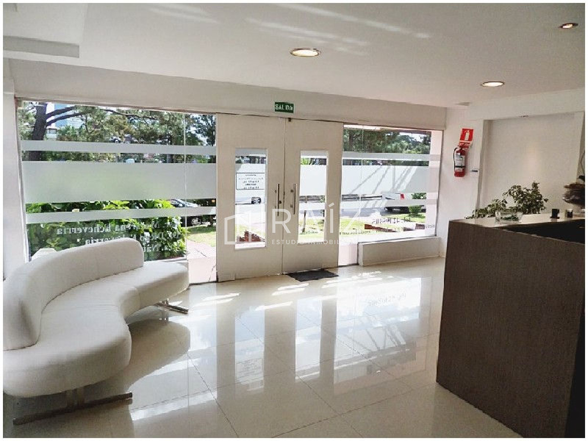 Local Comercial ID.2652 - Local en Punta del Este, Aidy Grill