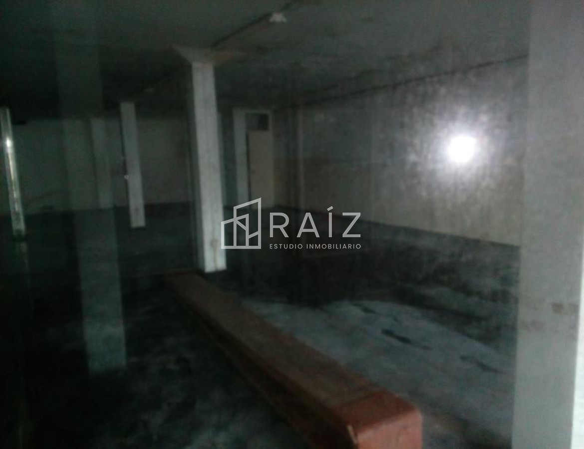 Local Comercial ID.2803 - Local en Punta del Este, Península