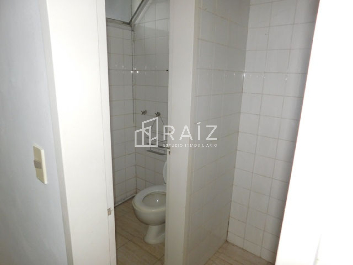 Local Comercial ID.2895 - Local en Punta del Este, Roosevelt