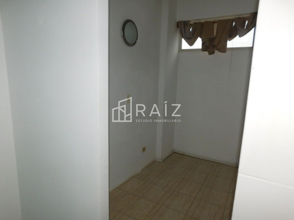 Local Comercial ID.2895 - Local en Punta del Este, Roosevelt