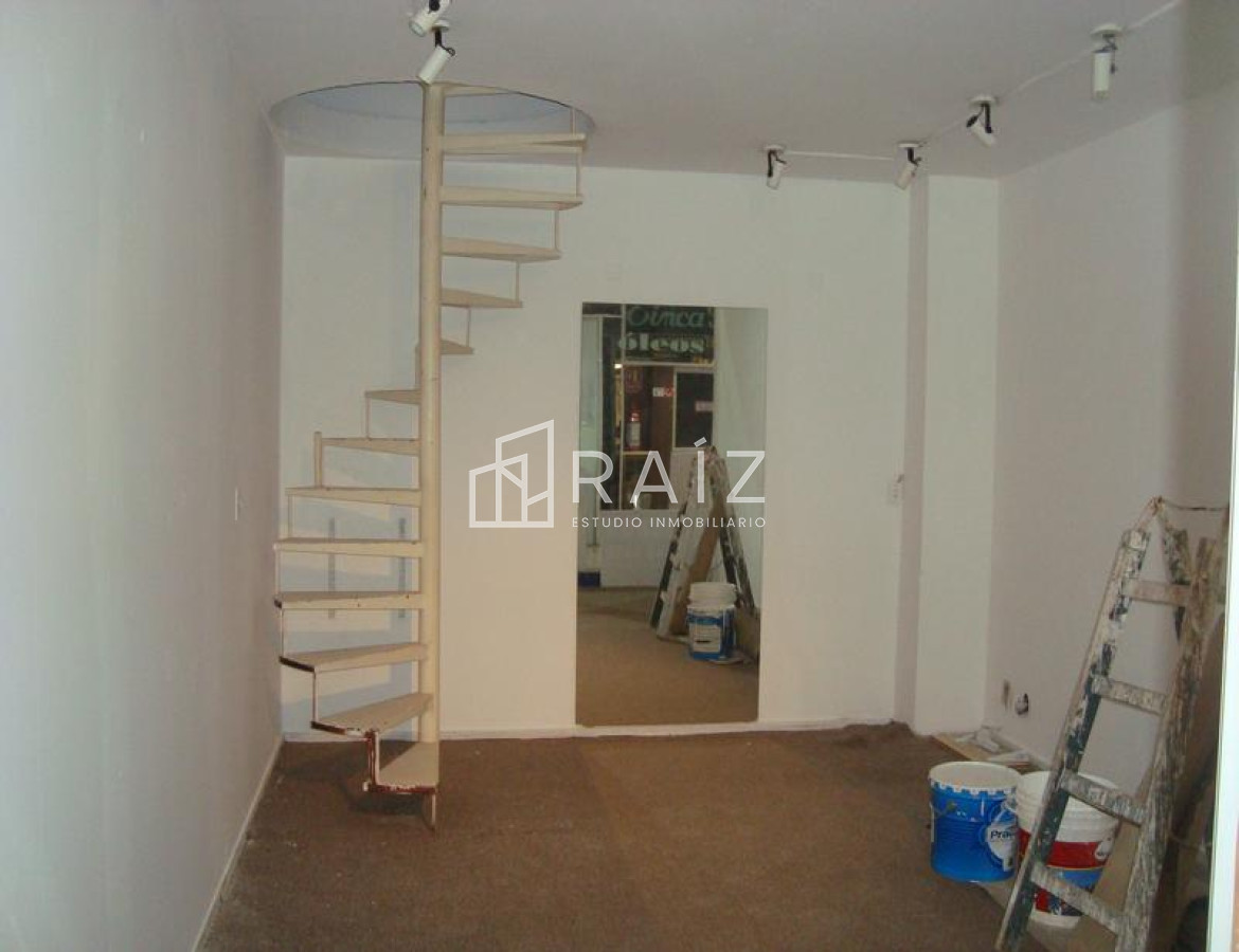 Local Comercial ID.437 - Local en Punta del Este, Península