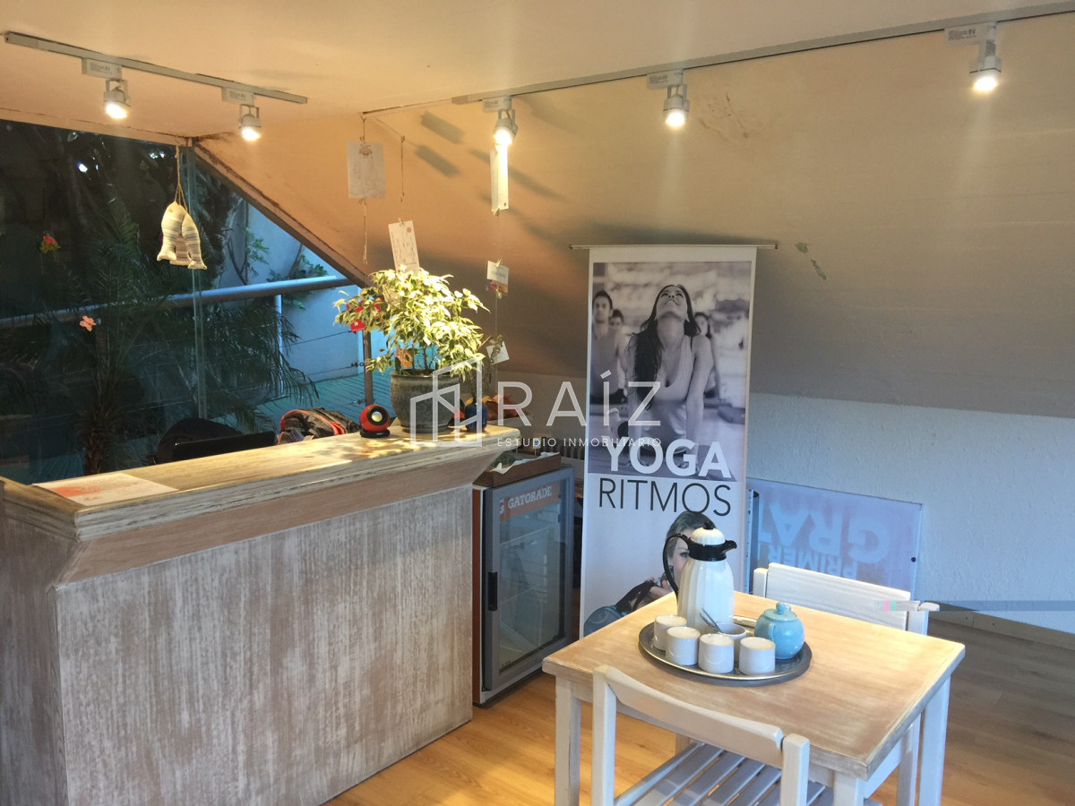 Local Comercial ID.9438 - LOCAL EN VENTA AVDA ROOSEVELT PUNTA DEL ESTE