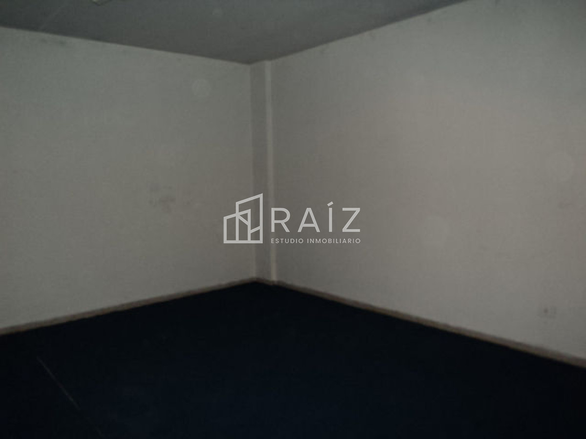 Local Comercial ID.775 - Local en Punta del Este, Península