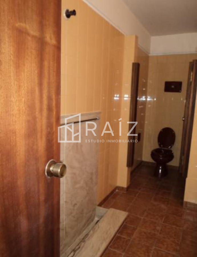 Local Comercial ID.775 - Local en Punta del Este, Península