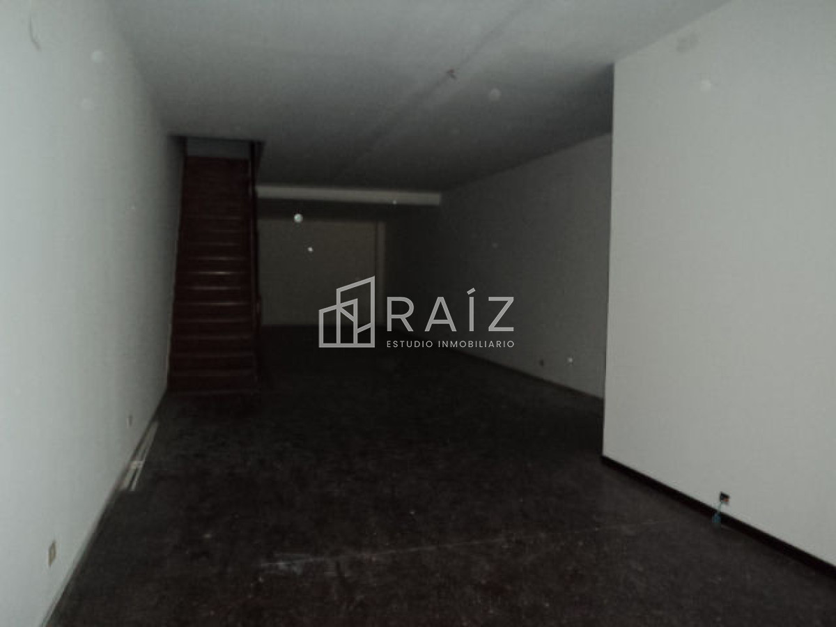 Local Comercial ID.775 - Local en Punta del Este, Península