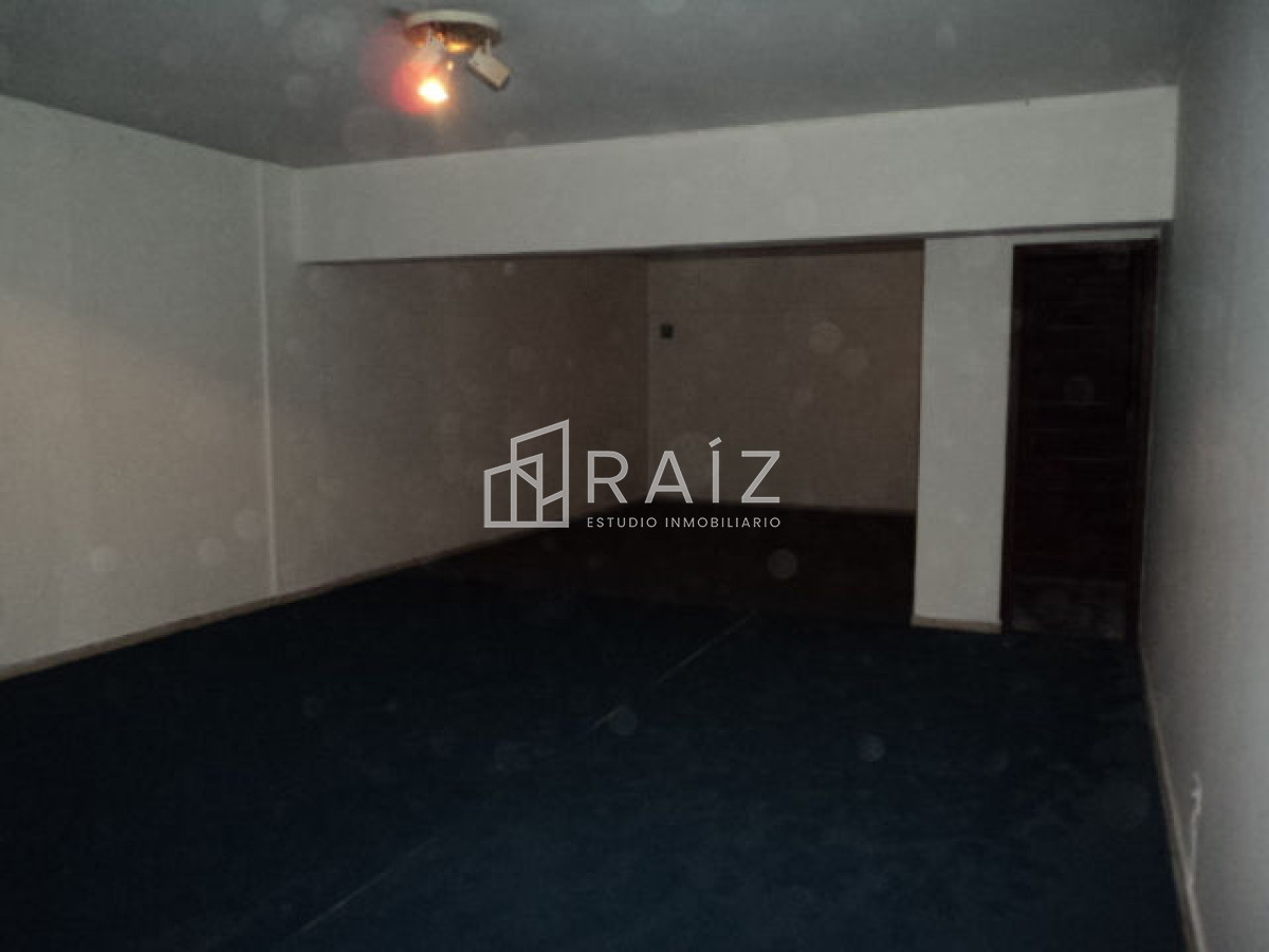 Local Comercial ID.775 - Local en Punta del Este, Península