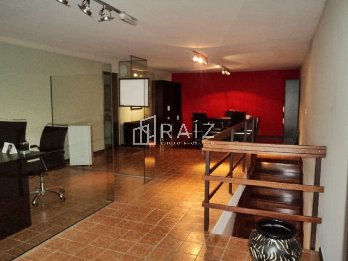 Local Comercial ID.775 - Local en Punta del Este, Península