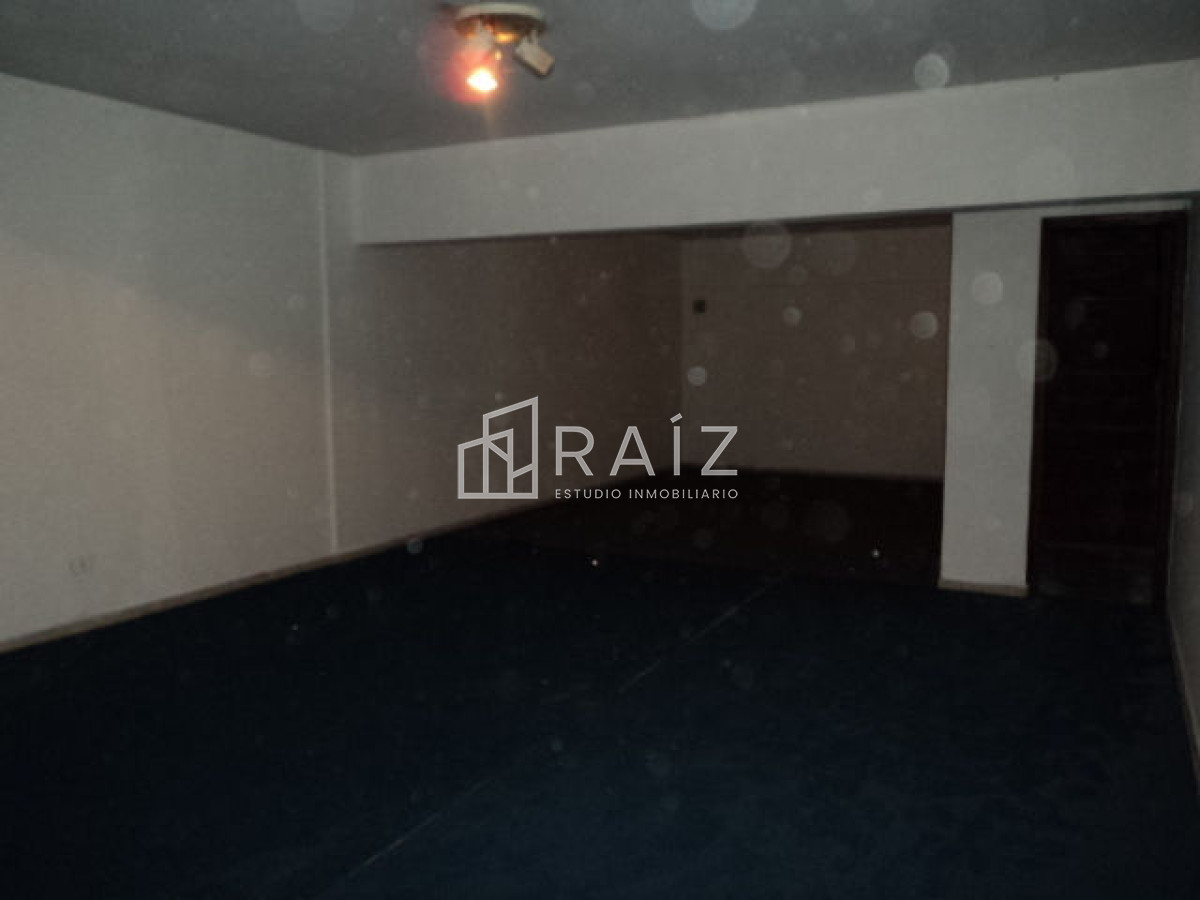 Local Comercial ID.775 - Local en Punta del Este, Península