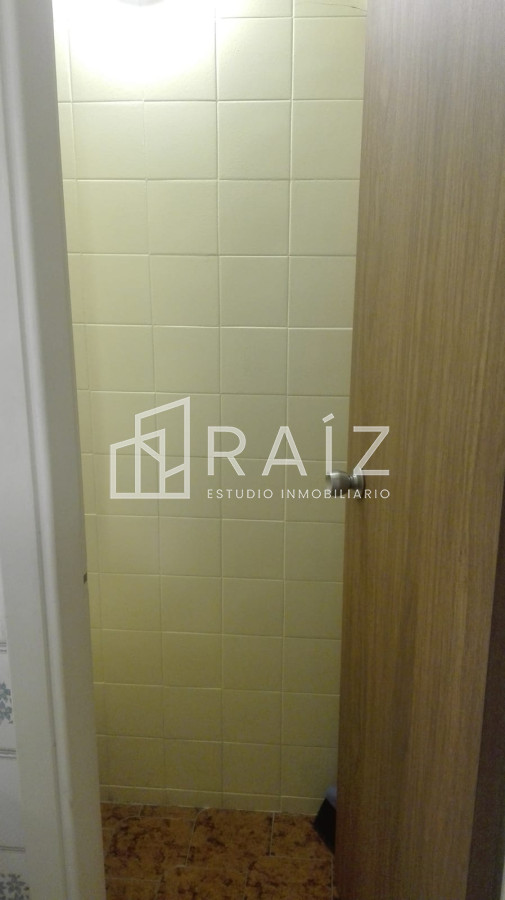 Local Comercial ID.2623 - Local en Punta del Este, Península