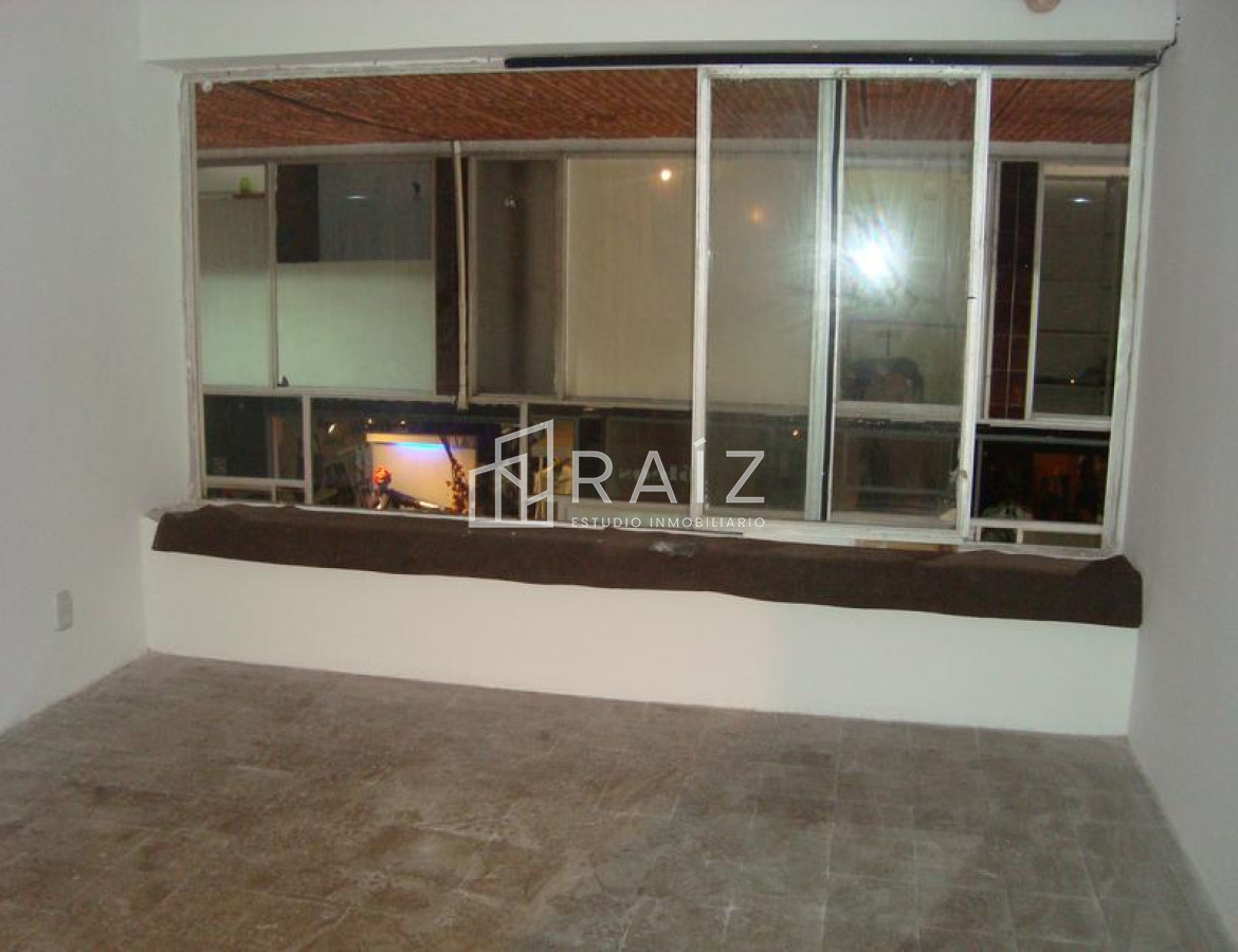 Local Comercial ID.437 - Local en Punta del Este, Península