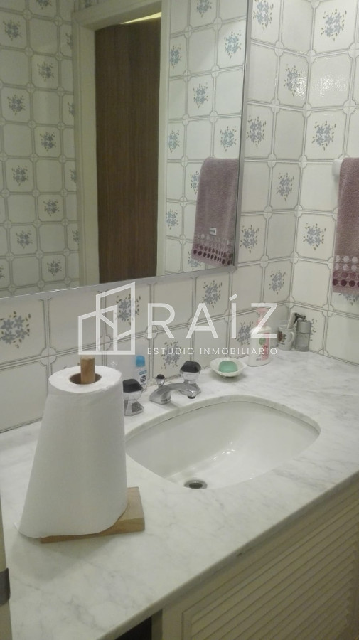 Local Comercial ID.2623 - Local en Punta del Este, Península