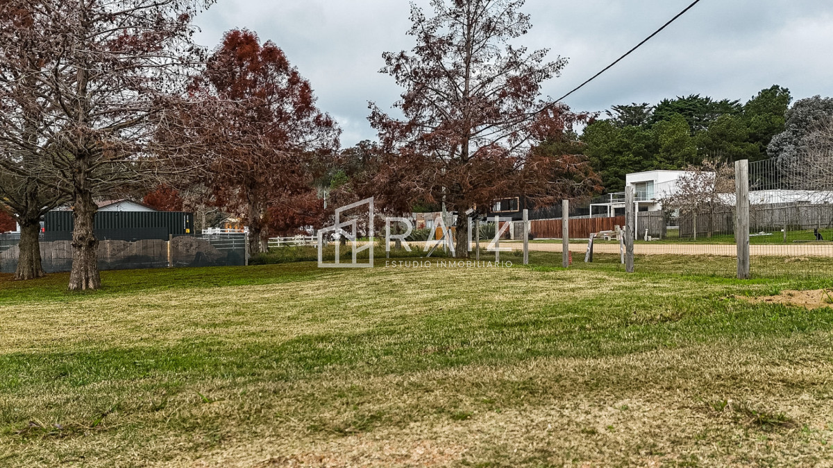 Terreno ID.12233 - VENTA TERRENO 2000M CHACRAS DEL PINAR