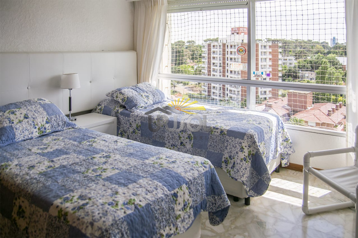 Apartamento ID.71 - Excelente Oportunidad !! Se Vende en Pda 19 Mansa - Punta del Este