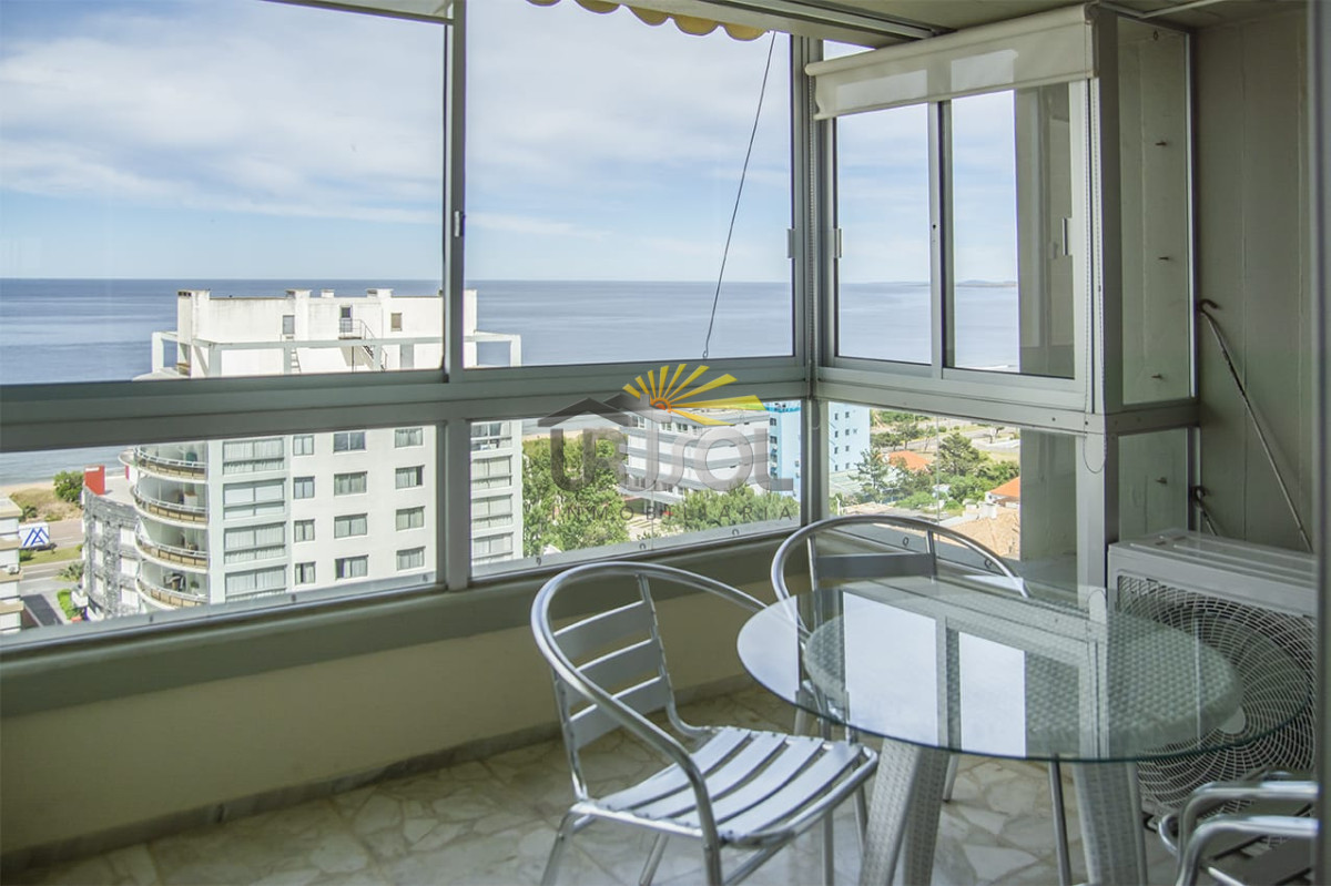 Apartamento ID.71 - Excelente Oportunidad !! Se Vende en Pda 19 Mansa - Punta del Este