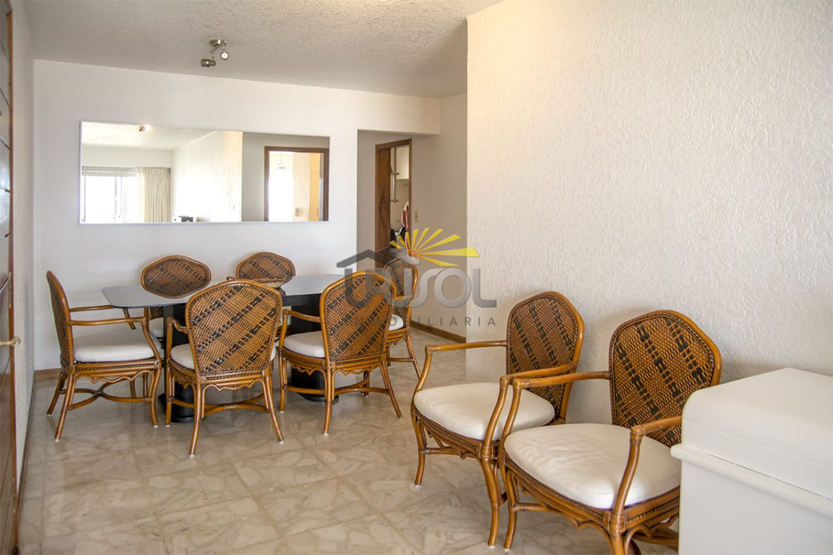 Apartamento ID.71 - Excelente Oportunidad !! Se Vende en Pda 19 Mansa - Punta del Este