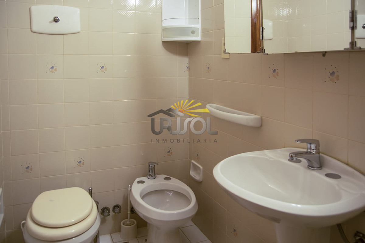 Apartamento ID.71 - Excelente Oportunidad !! Se Vende en Pda 19 Mansa - Punta del Este