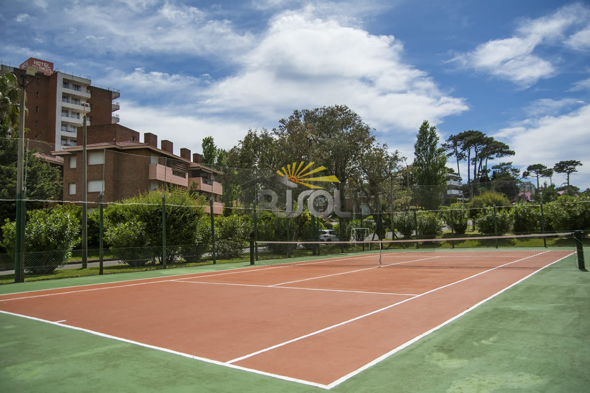 Apartamento ID.71 - Excelente Oportunidad !! Se Vende en Pda 19 Mansa - Punta del Este