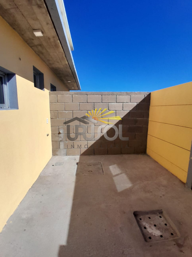 Apartamento ID.107 - Se ALQUILA Anual Apartamento de 2 Dormitorios en 4H