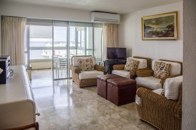 Excelente Oportunidad !! Se Vende en Pda 19 Mansa - Punta del Este