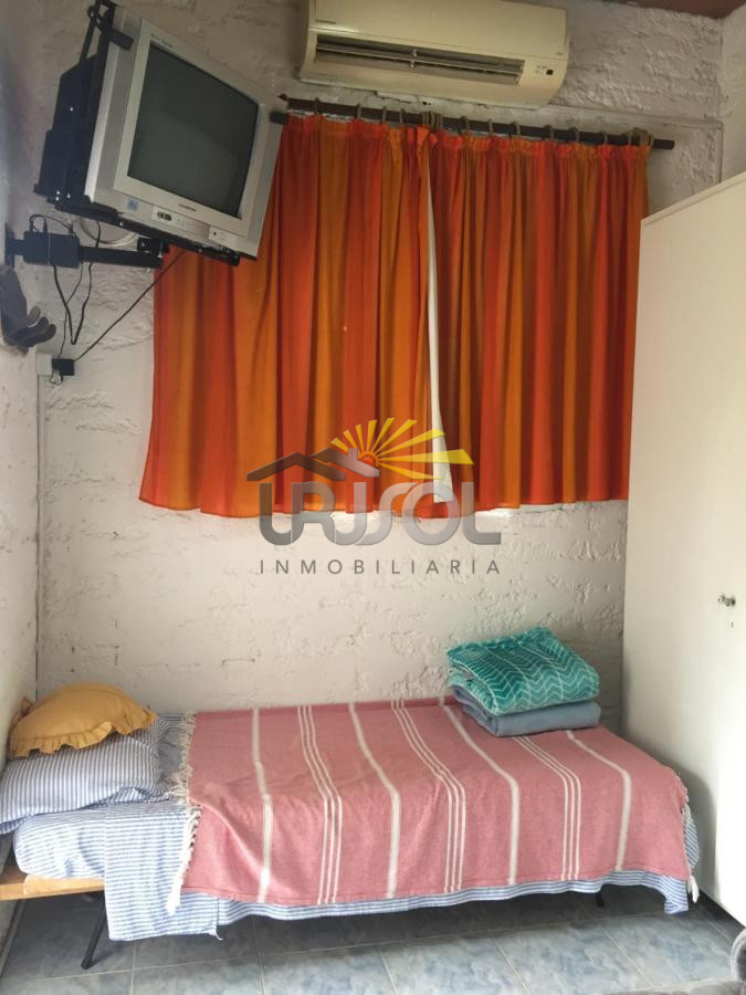 Casa ID.88 - Se VENDE Casa de 6 Dormitorios 