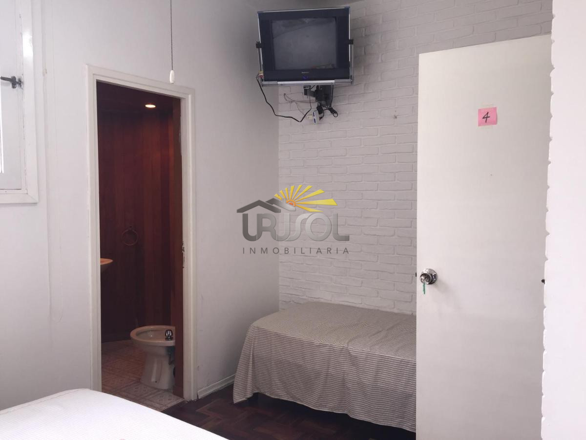 Casa ID.88 - Se VENDE Casa de 6 Dormitorios 