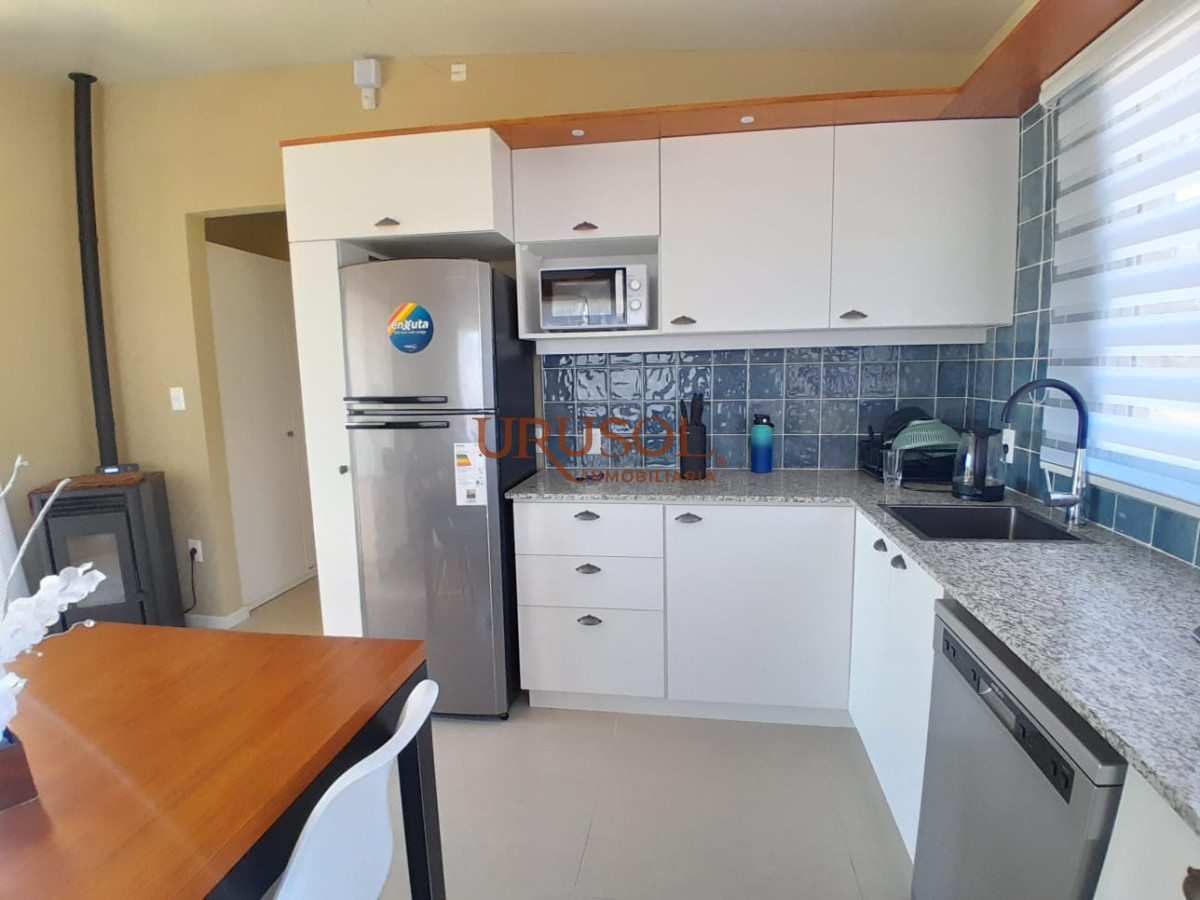 Casa ID.33 - Se ALQUILA por Temporada, cómoda casa en Chihuahua a metros de la playa.