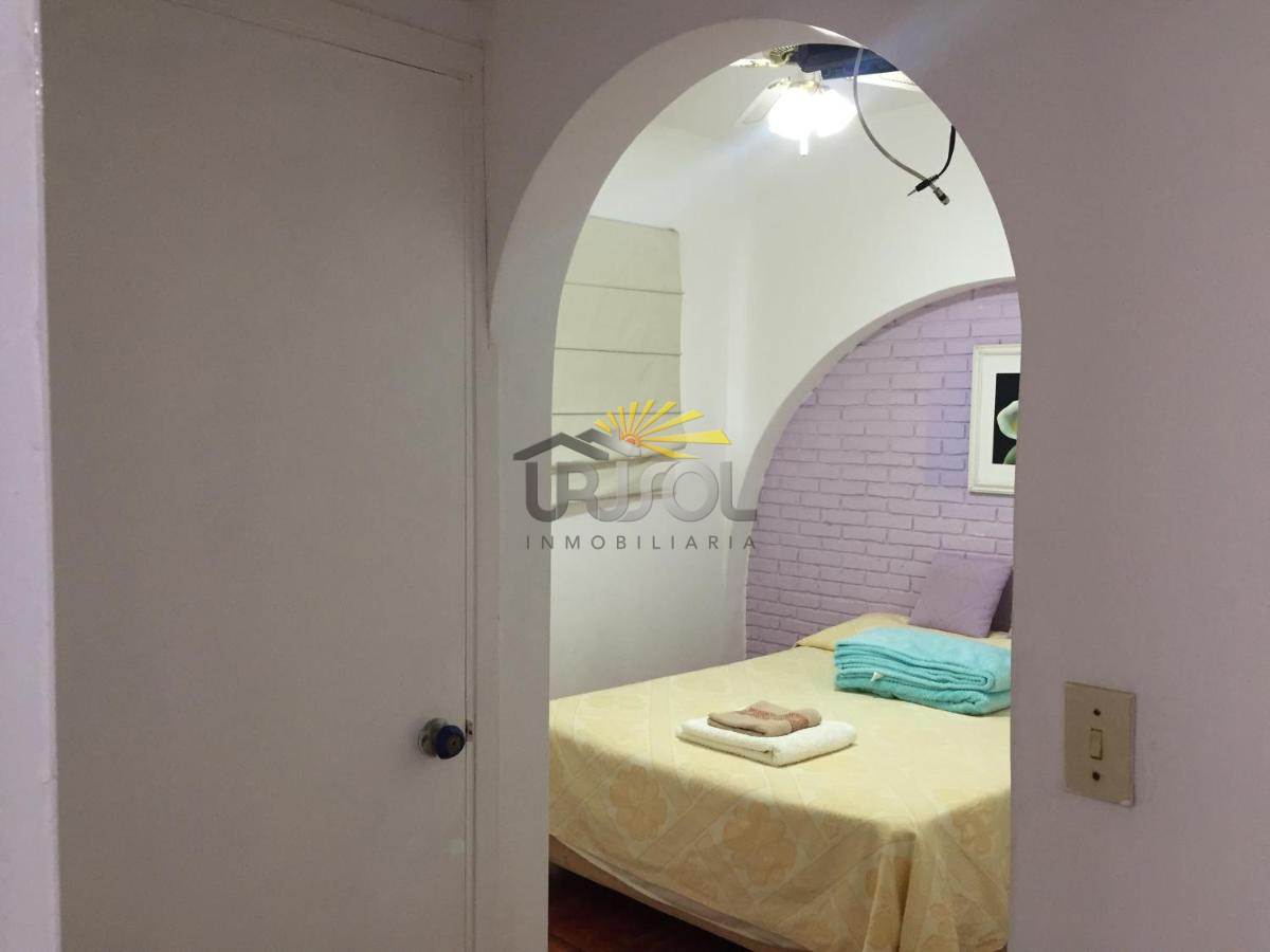 Casa ID.88 - Se VENDE Casa de 6 Dormitorios 