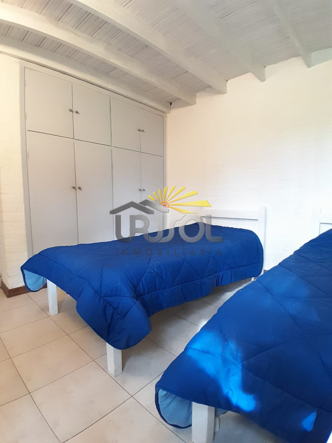 Casa ID.90 - Se ALQUILA Casa de 3 Dormitorios en Tio Tom