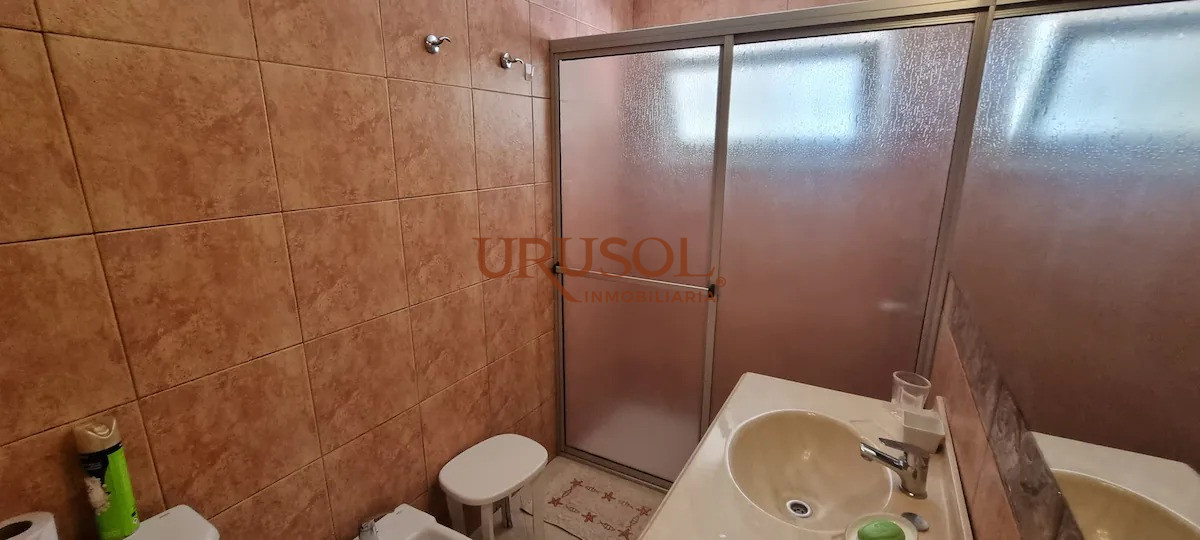 Casa ID.68 - Se ALQUILA Anual, Espectacular Casa de 5 dormitorios