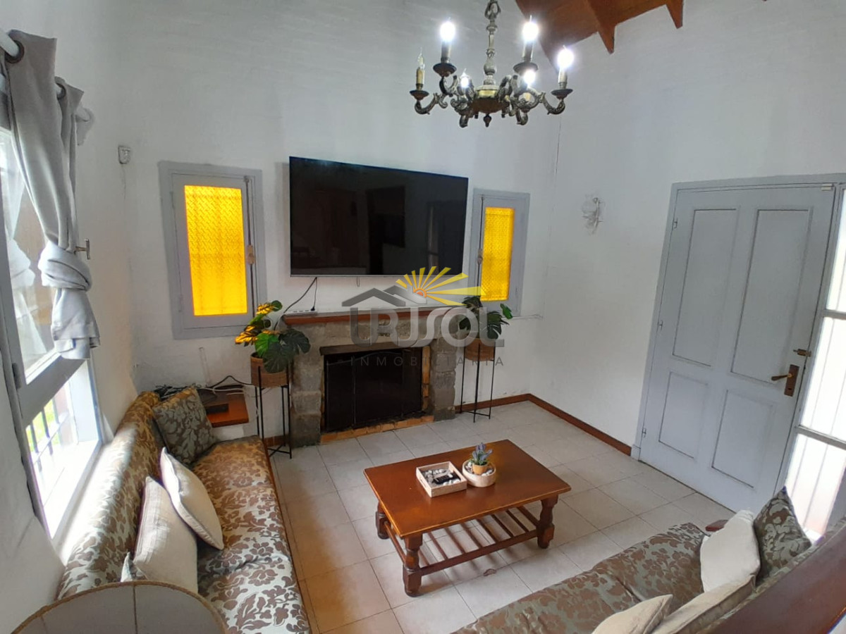 Casa ID.90 - Se ALQUILA Casa de 3 Dormitorios en Tio Tom