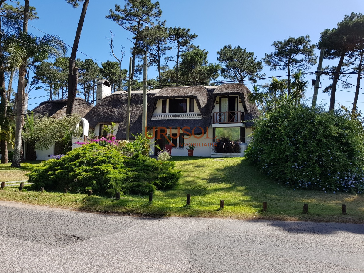 Casa ID.42 - Alquiler de Verano ! Excelente Opcion Pinares - Punta del Este