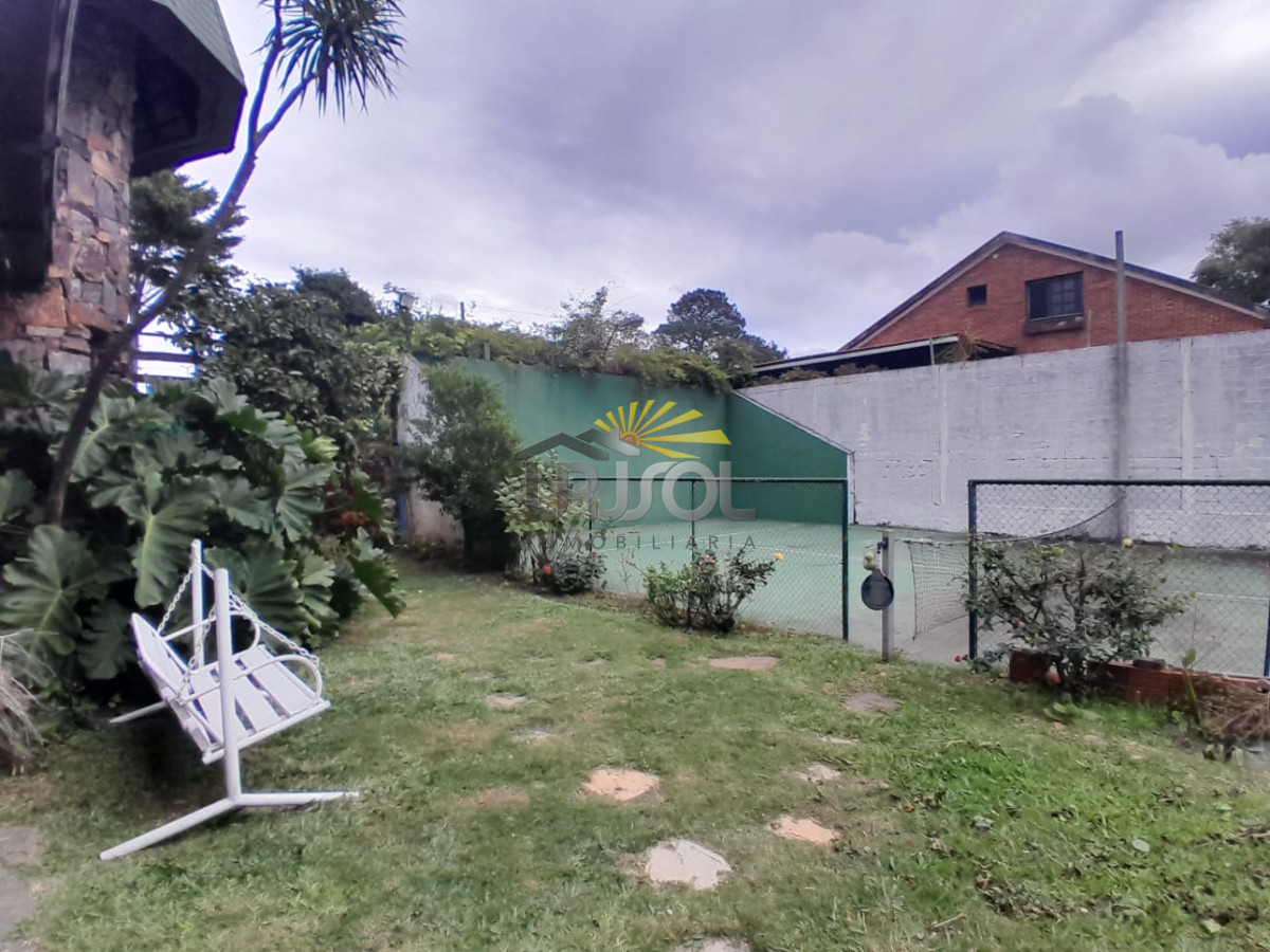 Casa ID.88 - Se VENDE Casa de 6 Dormitorios 