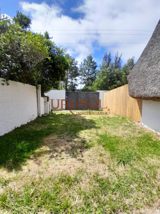 Casa ID.120 - Se ALQUILA Casa de 2 Dormitorios en El Tesoro